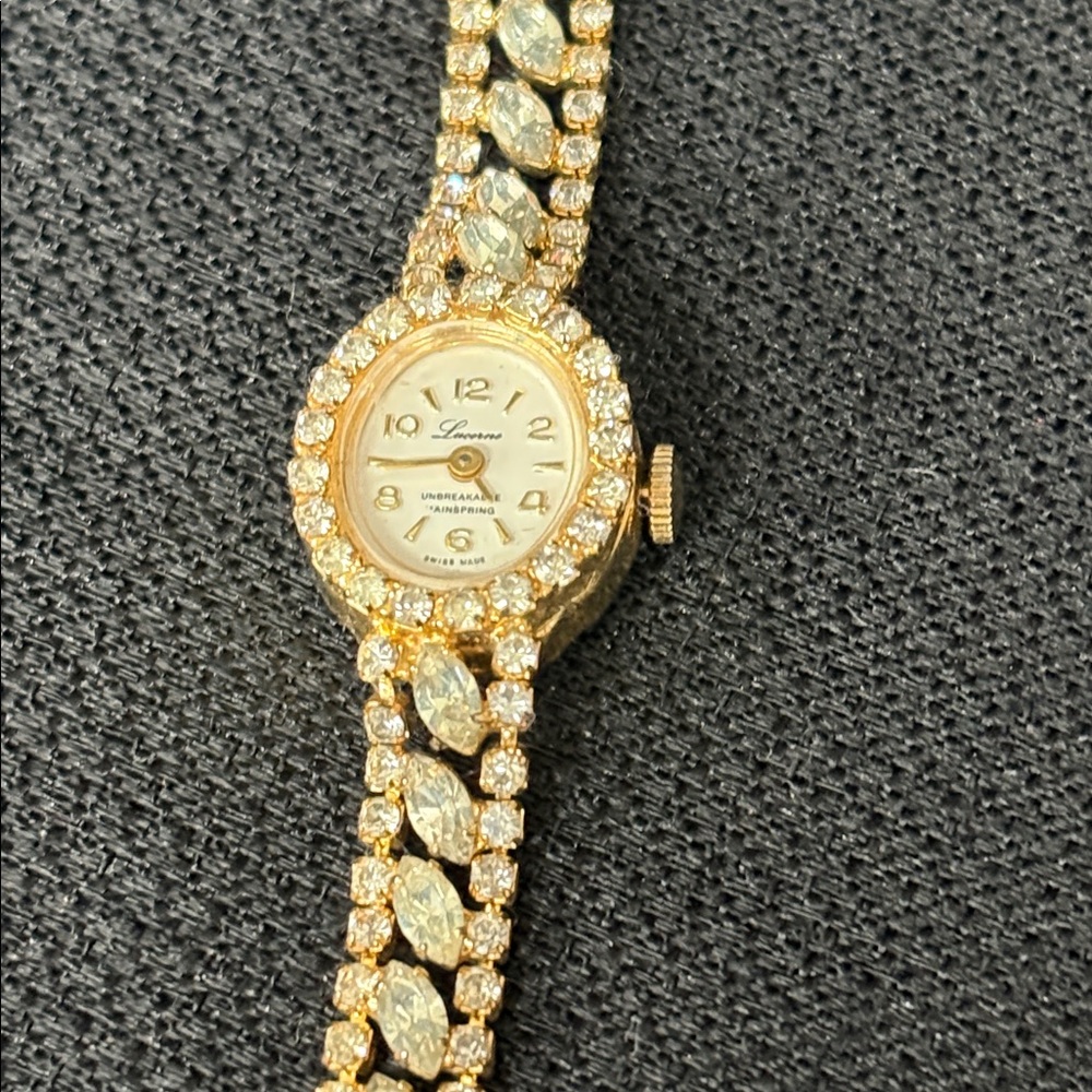 Vintage Lucerne rhinestone watch - Picture 2 of 6